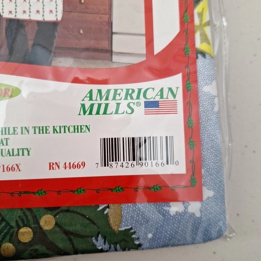 Vintage American Mills Bib Christmas Apron W/ Pocket Tree Mushroom Candies NEW